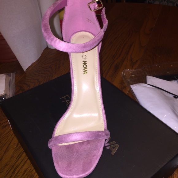 Pink heels - Picture 3 of 3